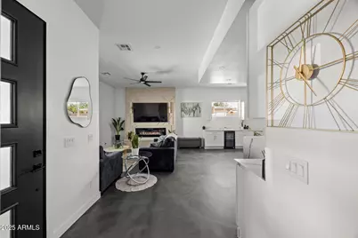 1211 E Hayward Avenue, Phoenix, AZ 85020 - Photo 11