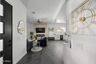 1211 E Hayward Ave, Phoenix, AZ 85020 - Photo 11