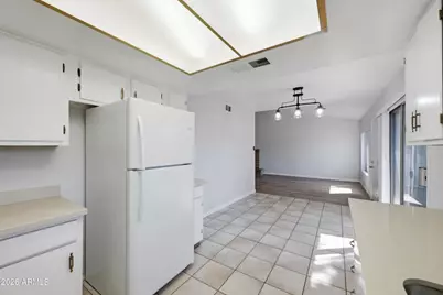 26 W Concorda Drive #104, Tempe, AZ 85282 - Photo 17