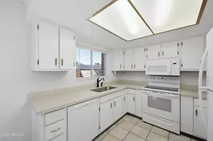 26 W Concorda Dr, Tempe, AZ 85282 - Photo 17