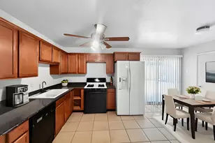 6611 W Flower St, Phoenix, AZ 85033 - Photo 11