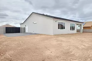 10905 W Cambria Circle, Arizona City, AZ 85123 - Photo 13