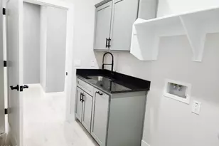 10905 W Cambria Circle, Arizona City, AZ 85123 - Photo 9