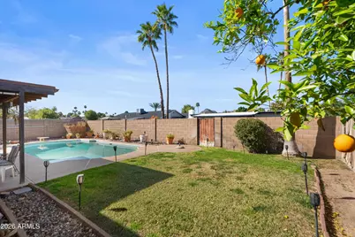 2808 E Sunnyside Drive, Phoenix, AZ 85028 - Photo 13