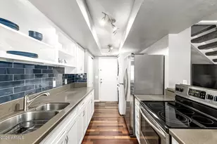 1101 E North Ln, Phoenix, AZ 85020 - Photo 9