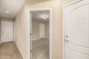 815 E Rose Ln, Phoenix, AZ 85014 - Photo 21