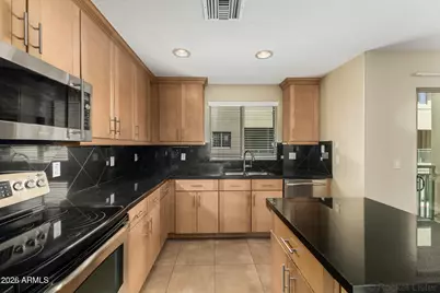 815 E Rose Lane #129, Phoenix, AZ 85014 - Photo 7