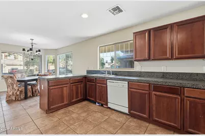 8109 W Globe Avenue, Phoenix, AZ 85043 - Photo 5