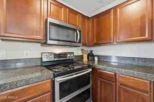 8109 W Globe Ave, Phoenix, AZ 85043 - Photo 7