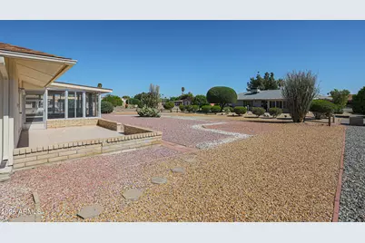 10507 W Brookside Drive, Sun City, AZ 85351 - Photo 5