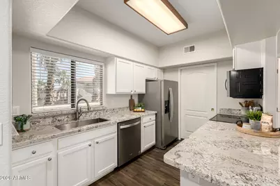 10401 N Saguaro Boulevard #323, Fountain Hills, AZ 85268 - Photo 3