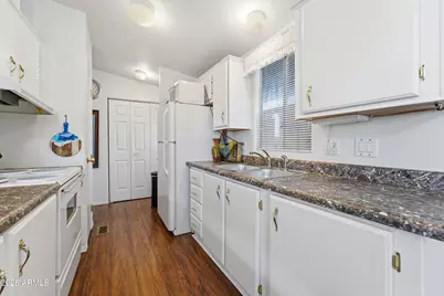 5735 E McDowell Road #221, Mesa, AZ 85215 - Photo 9