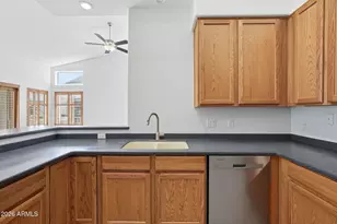 1533 E Laurel Dr, Casa Grande, AZ 85122 - Photo 15