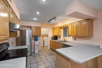 10229 N 108th Avenue, Sun City, AZ 85351 - Photo 11