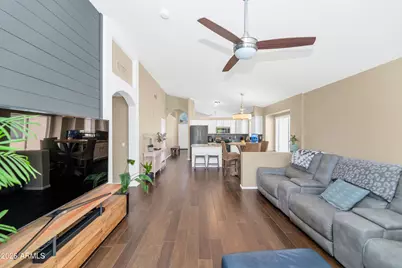 22417 N 19th Way, Phoenix, AZ 85024 - Photo 11