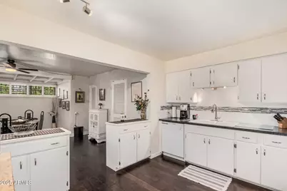 6118 N 12th Place #2, Phoenix, AZ 85014 - Photo 7