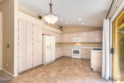 6715 W Cherry Hills Drive, Peoria, AZ 85345 - Photo 11