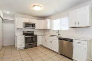 4758 W Escuda Dr, Glendale, AZ 85308 - Photo 7