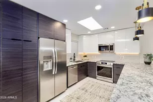 8746 E Via De Viva St, Scottsdale, AZ 85258 - Photo 11