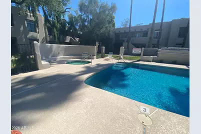 1449 E Highland Avenue #6, Phoenix, AZ 85014 - Photo 9