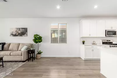 20264 W Montecito Avenue, Litchfield Park, AZ 85340 - Photo 7