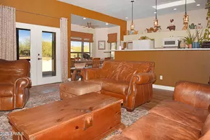 914 E Carlise Rd, Phoenix, AZ 85086 - Photo 9