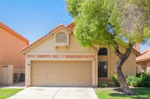 876 N Terrace Rd, Chandler, AZ 85226 - Photo 1