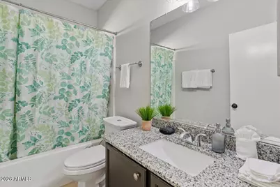 8775 W Laurel Lane, Peoria, AZ 85345 - Photo 29