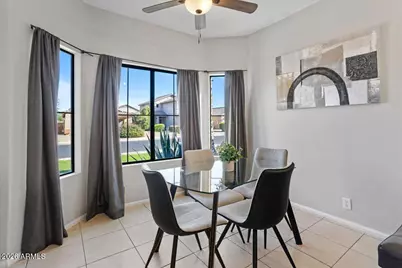 8775 W Laurel Lane, Peoria, AZ 85345 - Photo 9