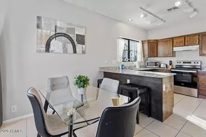 8775 W Laurel Lane, Peoria, AZ 85345 - Photo 7