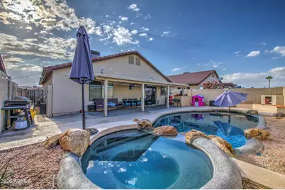 8673 N 112th Avenue, Peoria, AZ 85345 - Photo 1