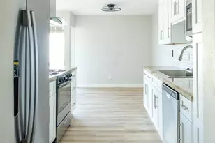 6767 N 7th St, Phoenix, AZ 85014 - Photo 9