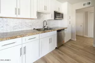 6767 N 7th St, Phoenix, AZ 85014 - Photo 5