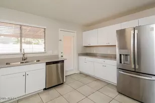 15948 W Lundberg St, Surprise, AZ 85374 - Photo 7