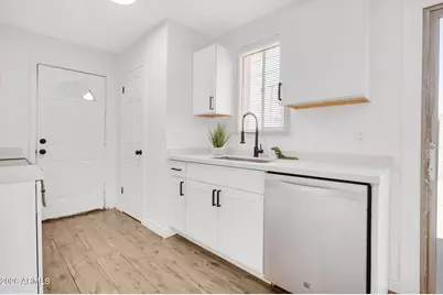 5442 W Edgemont Avenue, Phoenix, AZ 85035 - Photo 11