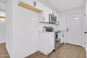 5442 W Edgemont Ave, Phoenix, AZ 85035 - Photo 13