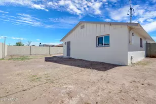 5442 W Edgemont Ave, Phoenix, AZ 85035 - Photo 23