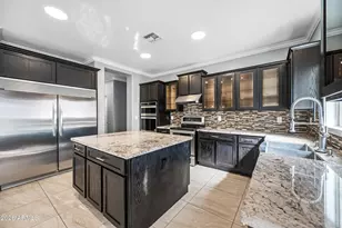 806 S 118th Ln, Avondale, AZ 85323 - Photo 7