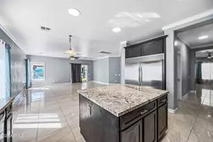 806 S 118th Ln, Avondale, AZ 85323 - Photo 11