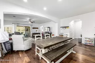 1656 W Cavedale Dr, Phoenix, AZ 85085 - Photo 5