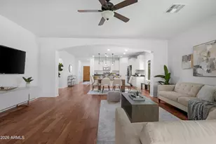 1656 W Cavedale Dr, Phoenix, AZ 85085 - Photo 13