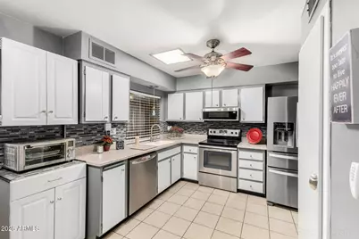 13413 N 111th Avenue, Sun City, AZ 85351 - Photo 9