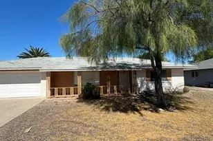 10302 W Oak Ridge Dr, Sun City, AZ 85351 - Photo 1