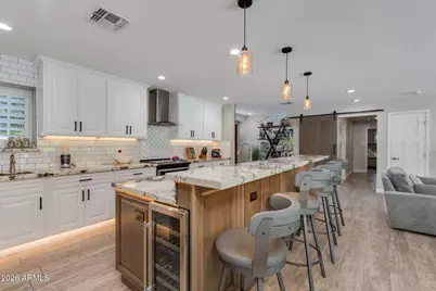 4110 E Hazelwood Street, Phoenix, AZ 85018 - Photo 9