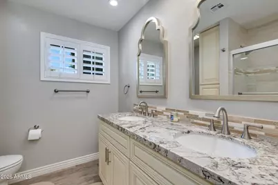 4110 E Hazelwood Street, Phoenix, AZ 85018 - Photo 17