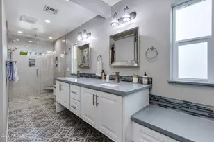 4110 E Hazelwood St, Phoenix, AZ 85018 - Photo 13