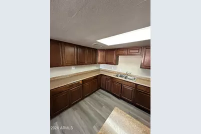 3221 E Capitan Dreyfus Avenue, Phoenix, AZ 85032 - Photo 5