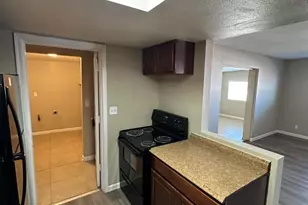 3221 E Capitan Dreyfus Ave, Phoenix, AZ 85032 - Photo 7