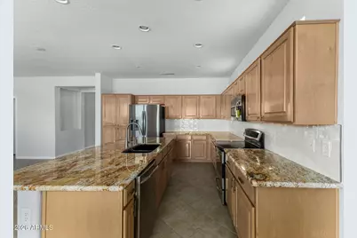 19437 N 110th Avenue, Peoria, AZ 85373 - Photo 9