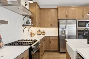 8032 W Harmont Dr, Peoria, AZ 85345 - Photo 5